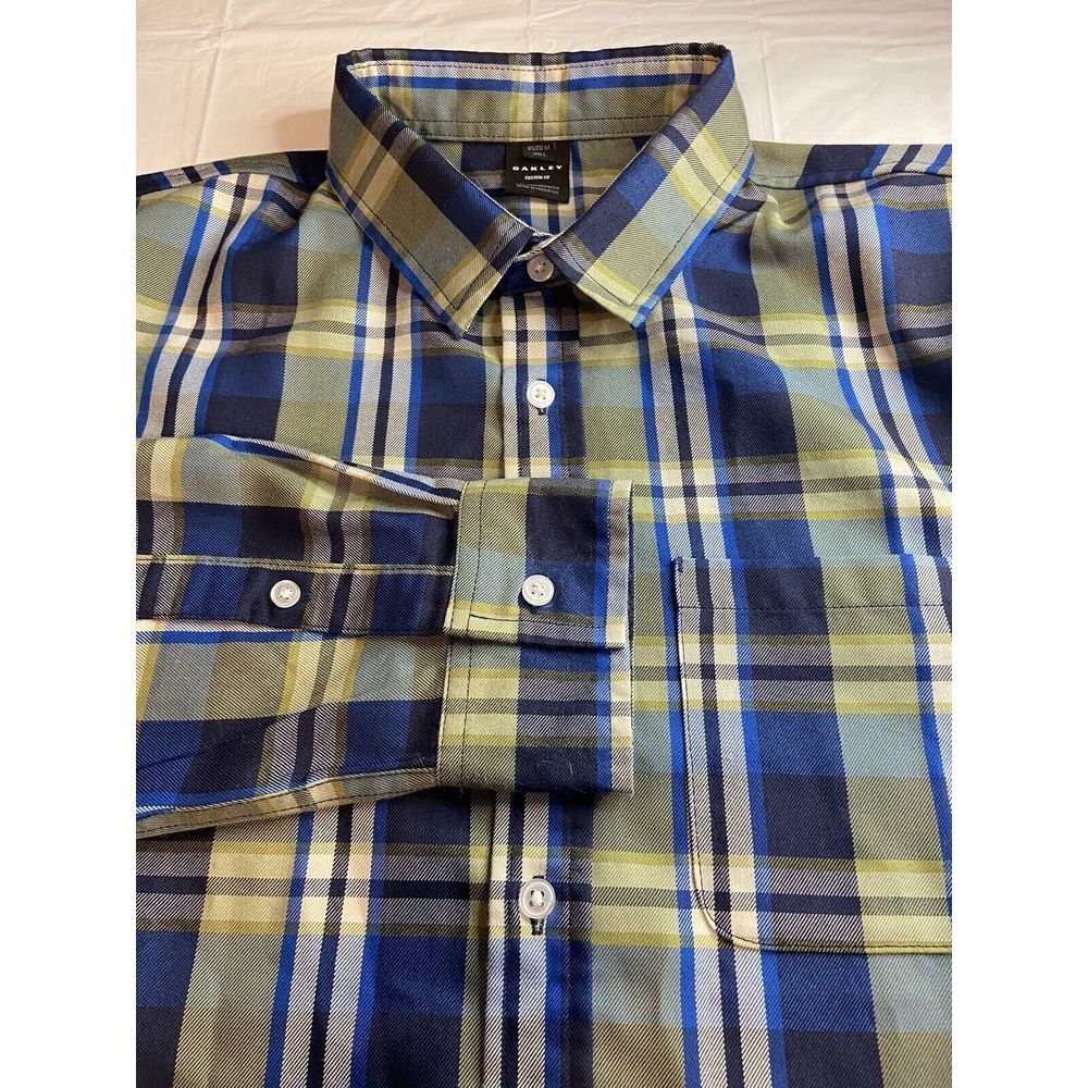 Men's Oakley Blue/ Green Plaid - 100% Cotton- Custom Fit Dress Shirt- Size M